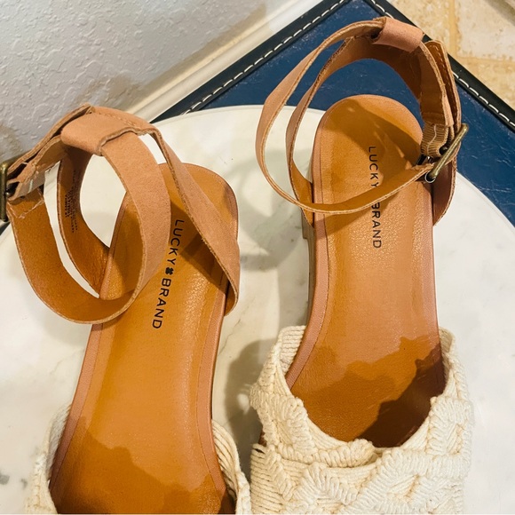 NWOT Lucky Brand Wooden Crochet Ankle Buckle Platforms Size 10 - Picture 7 of 11